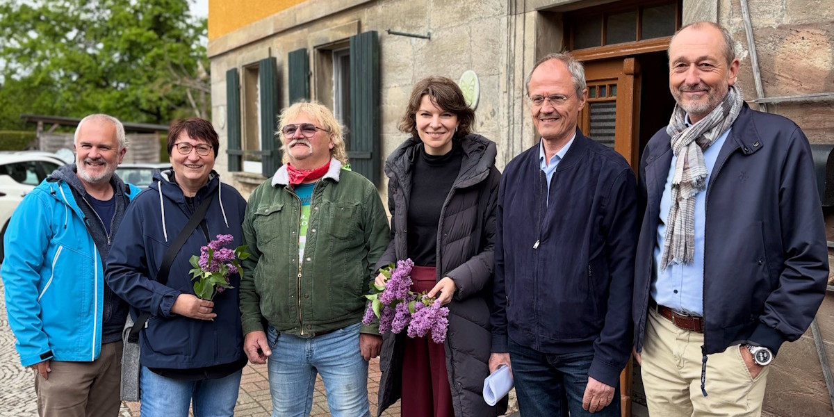 von links nach rechts: Markus Ruckdeschel (Energieagentur), Ingrid Flieger (Landratsamt), Hartmut Kolb (Frischenmühle), Emmi Zeulner (MdB)